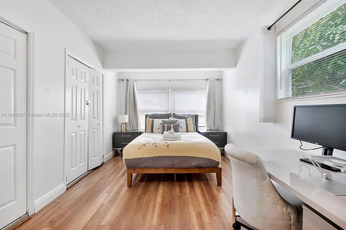 Bedroom, Home Office, Interior, Wood Texture Flooring