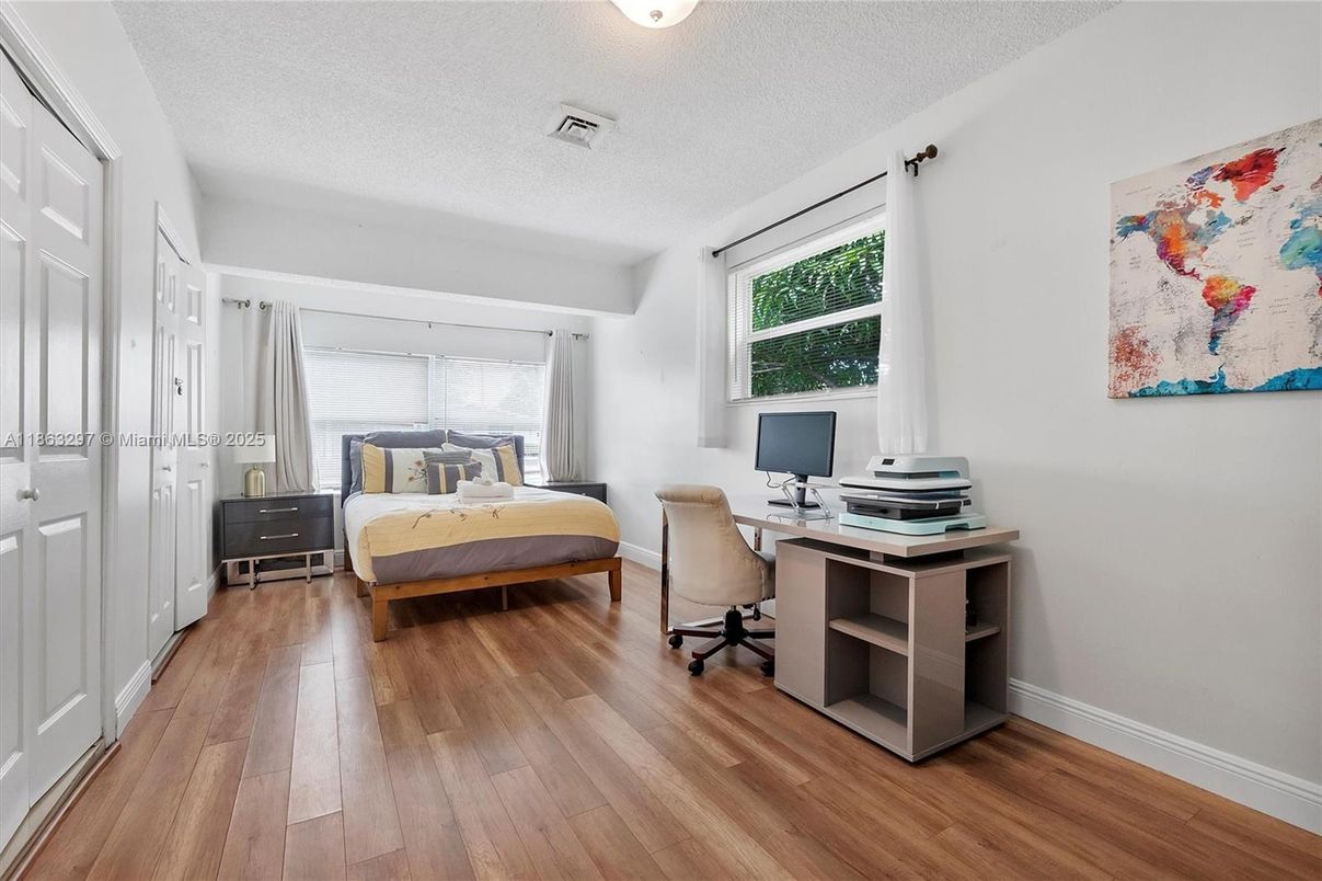 Bedroom, Home Office, Interior, Wood Texture Flooring