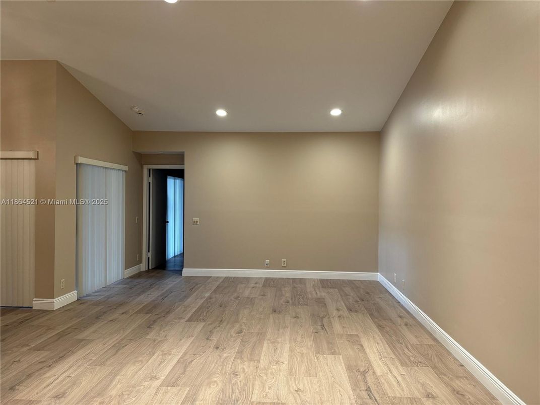 Empty room, Interior, Recessed Lighting, Wood Texture Flooring