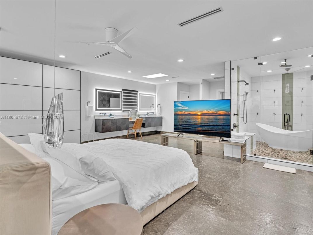 Bathroom, Bedroom, Free Standing Baths, Glass Shower, Interior, Recessed Lighting