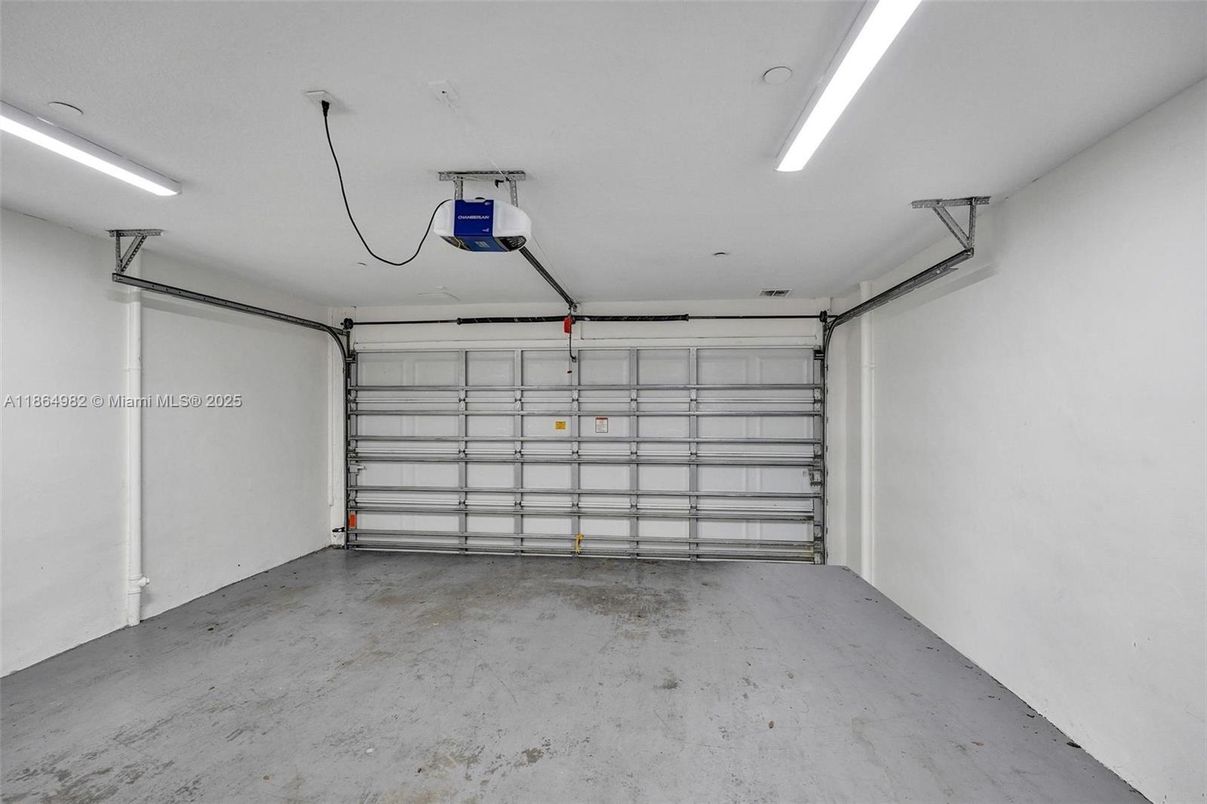Garage, Interior