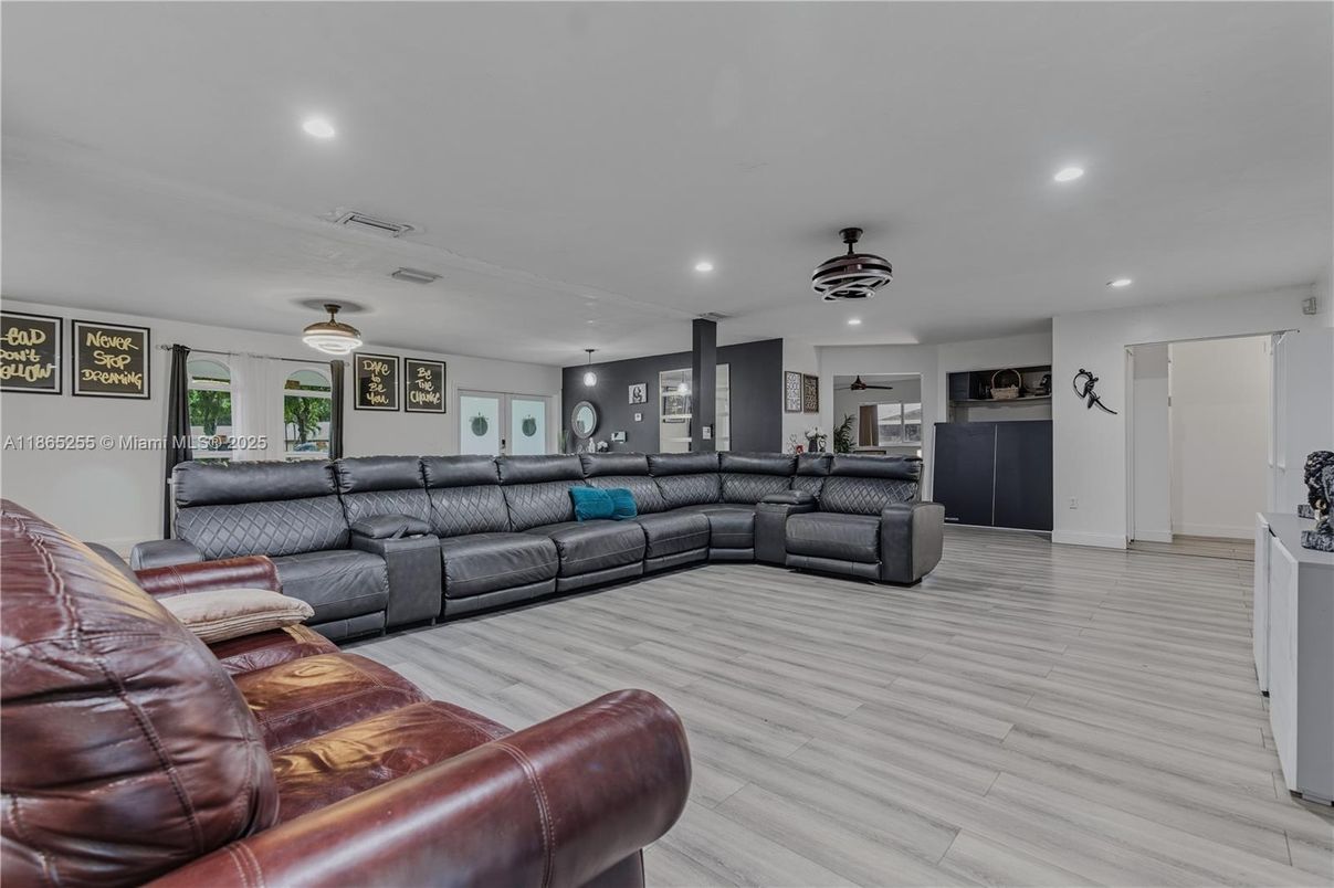 Home Theatre Room, Interior, Living room, Recessed Lighting, Wood Texture Flooring