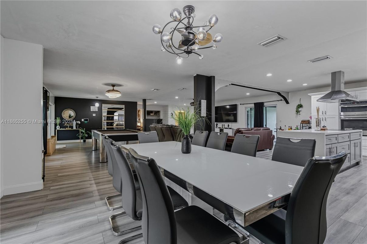 Dining room, Interior, Kitchen, Living room, Pendant Lights, Recessed Lighting, Wood Texture Flooring