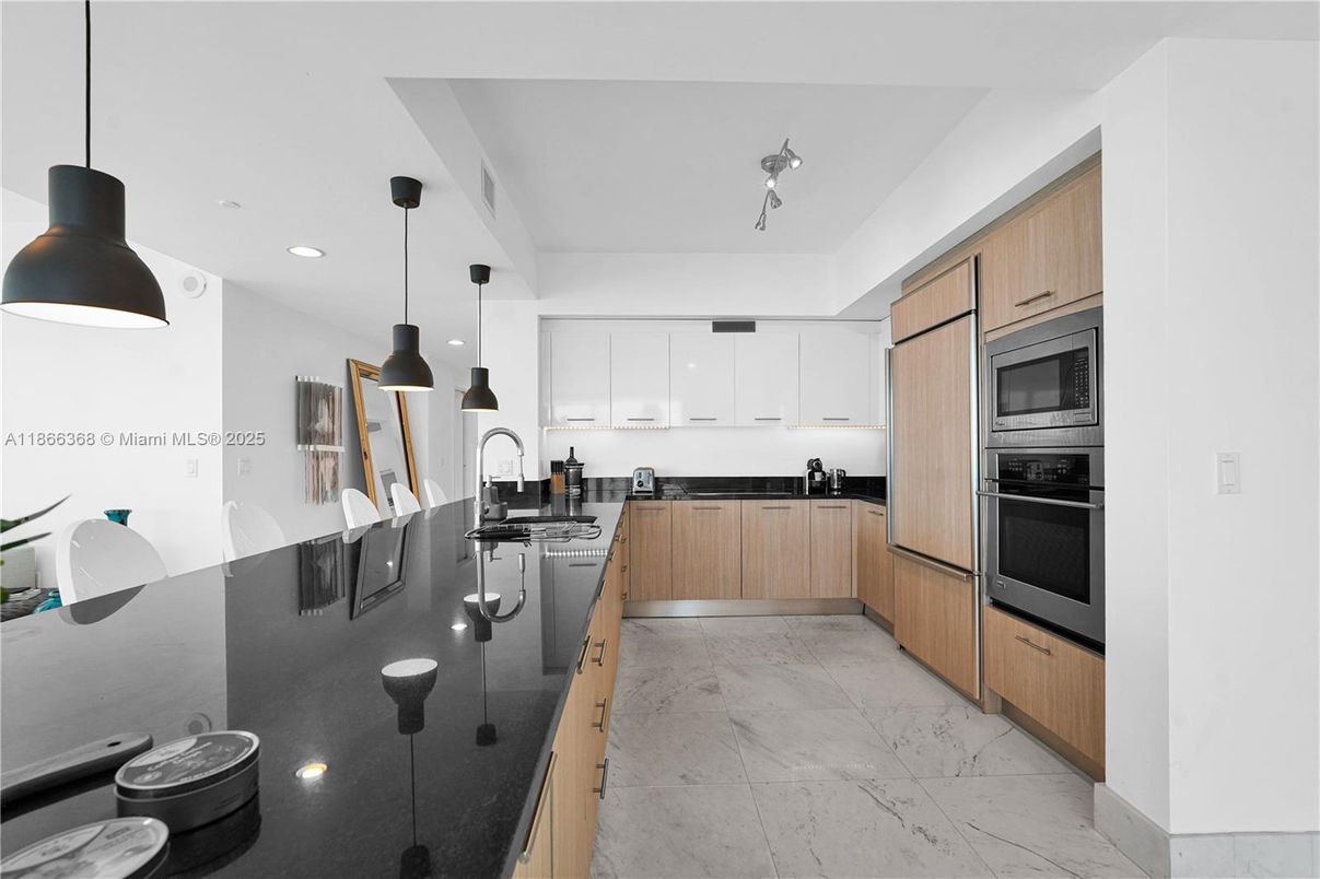 Interior, Kitchen, Pendant Lights, Recessed Lighting, Stainless Steel Appliances