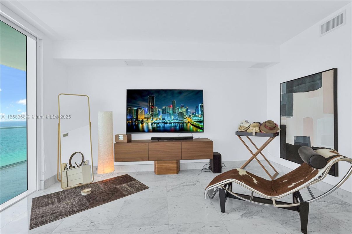 Interior, Marble, Water