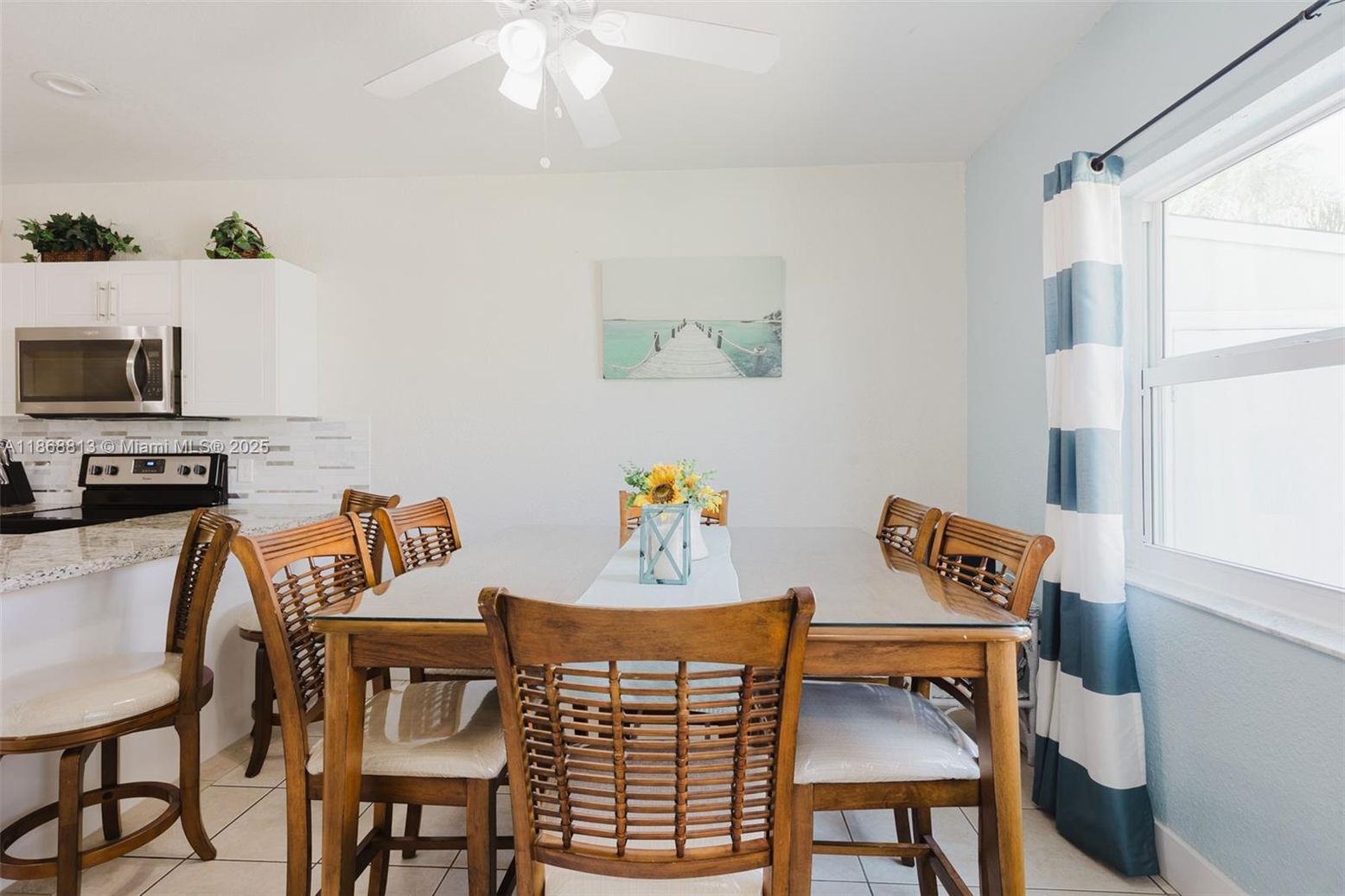 Dining room, Interior, Kitchen, Stainless Steel Appliances