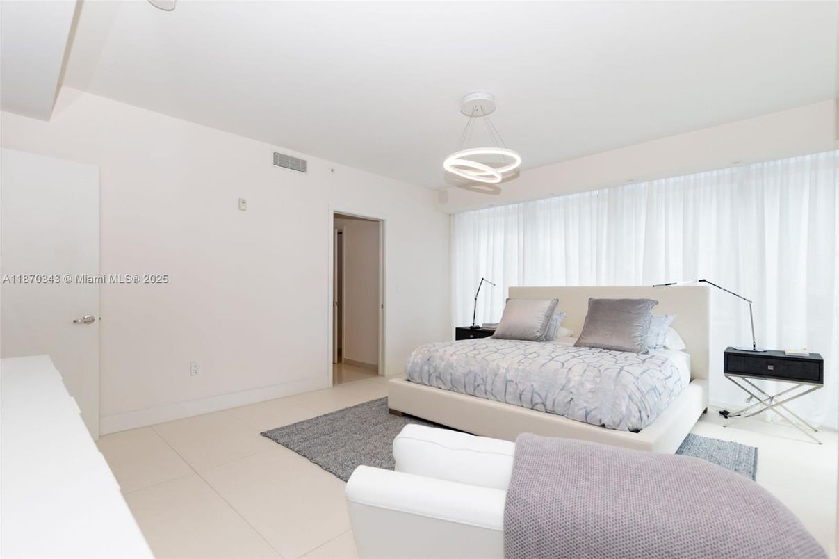 Bedroom, Interior, Pendant Lights