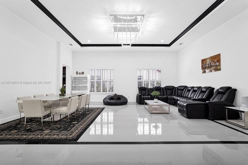 Dining room, Interior, Living room, Recessed Lighting