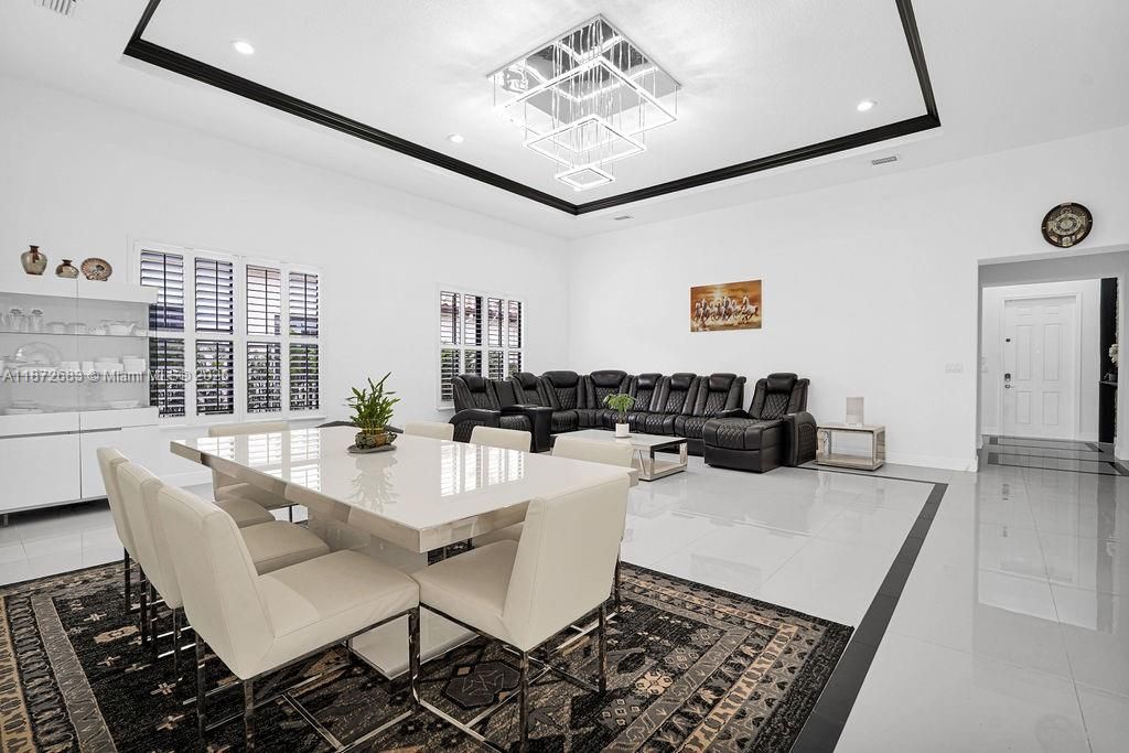 Dining room, Interior, Living room, Recessed Lighting