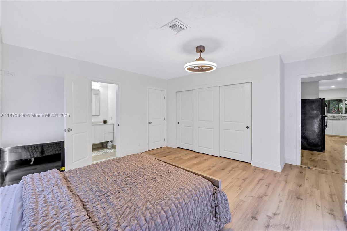 Bedroom, Interior, Pendant Lights, Recessed Lighting, Wood Texture Flooring