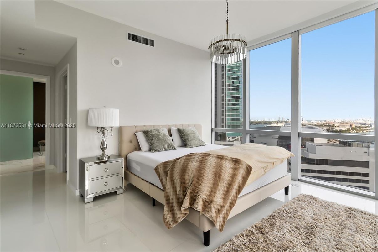 Bedroom, Interior, Pendant Lights, Water
