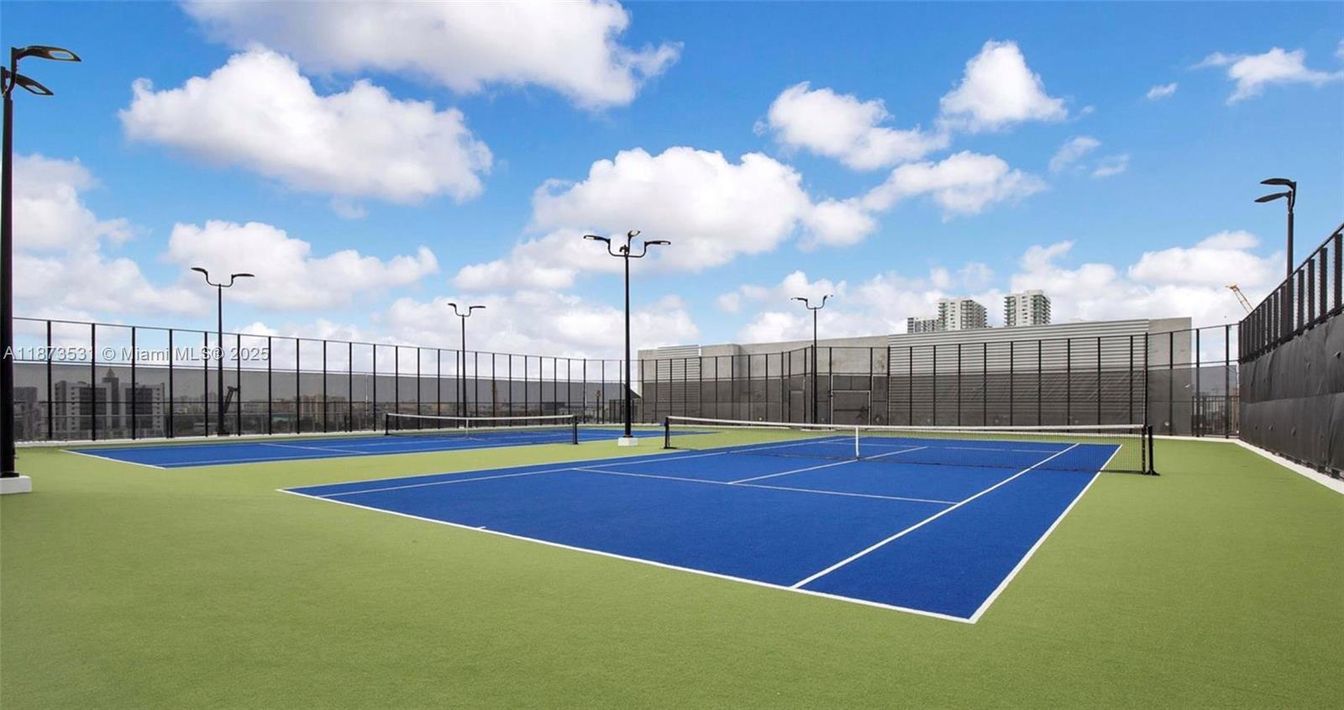 Exterior, Tennis Courts