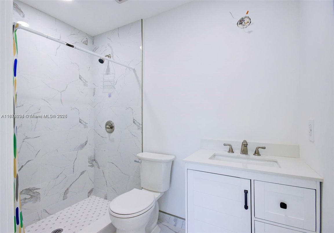 Bathroom, Interior, Marble Walls, Recessed Lighting