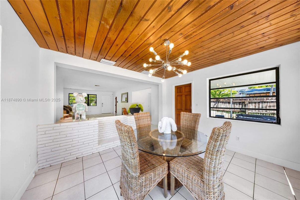 Dining room, Interior, Pendant Lights, Wooden Ceilings