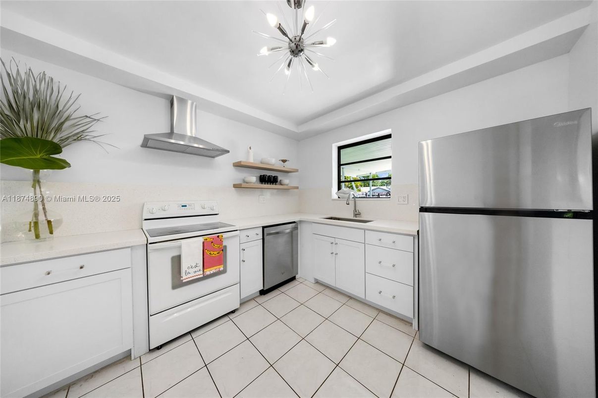 Interior, Kitchen, Pendant Lights, Stainless Steel Appliances