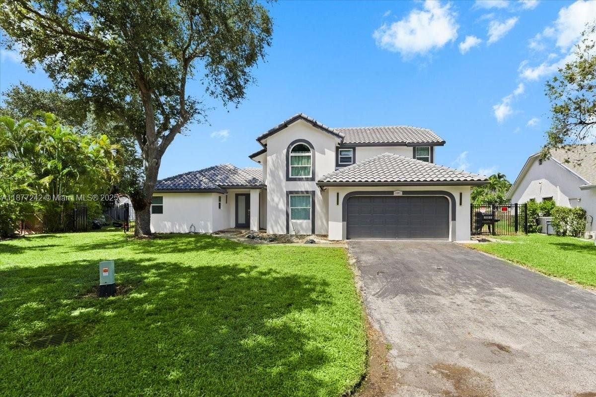 Attached, Backyard, Exterior, Facade, Mediterranean