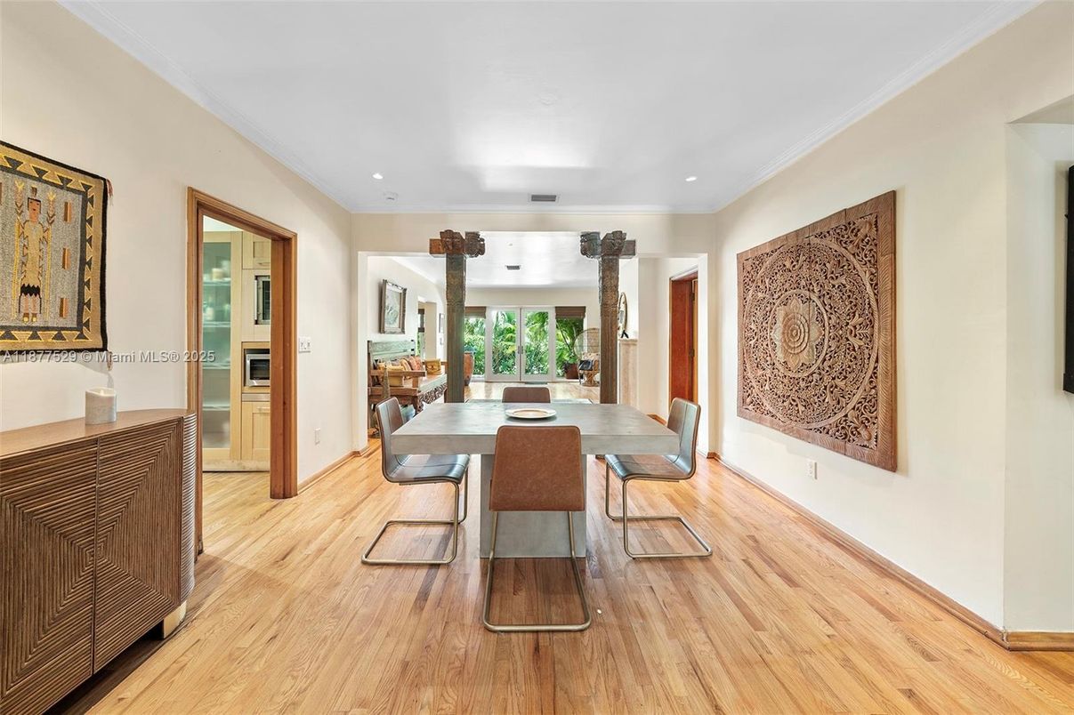 Dining room, Interior, Recessed Lighting, Wood Texture Flooring