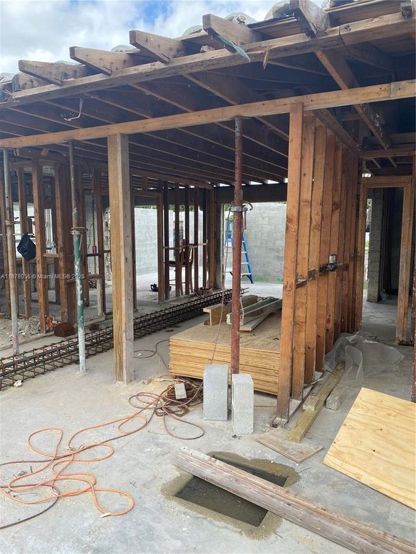 Exterior, Wooden Beams