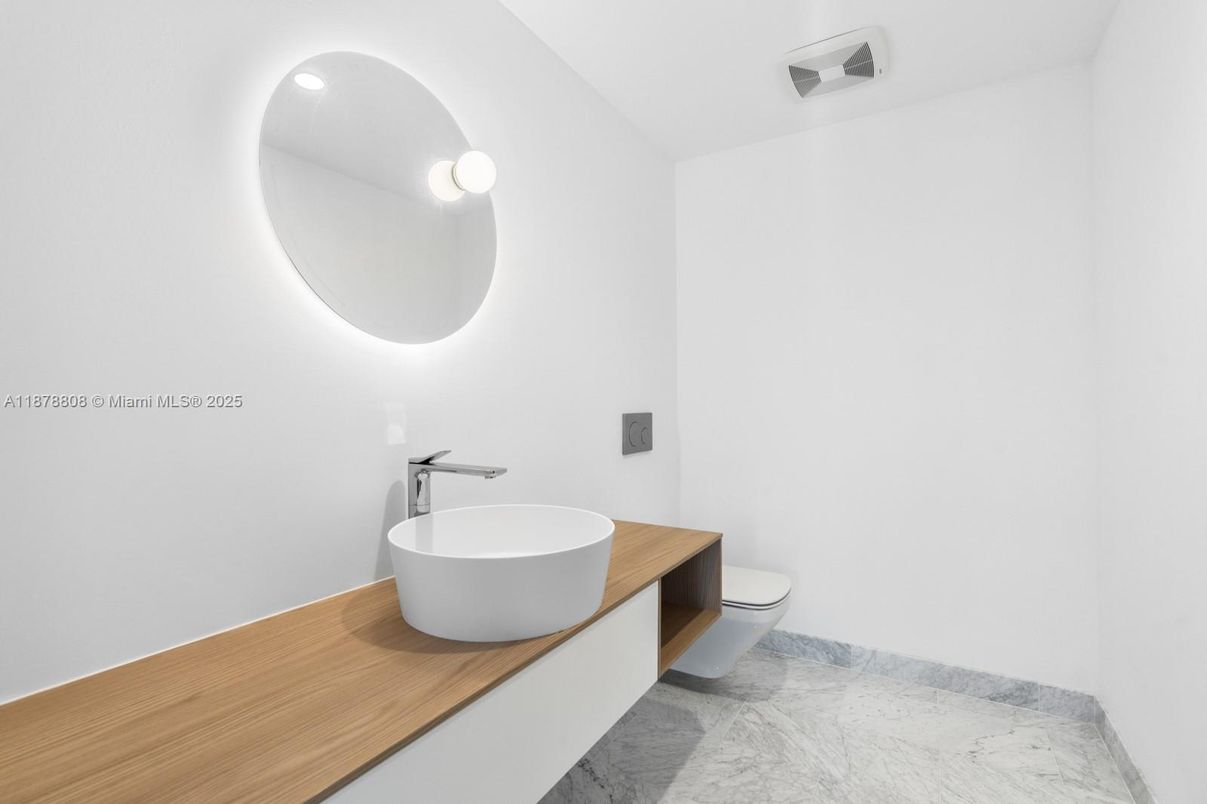 Bathroom, Free Standing Baths, Interior, Marble, Recessed Lighting