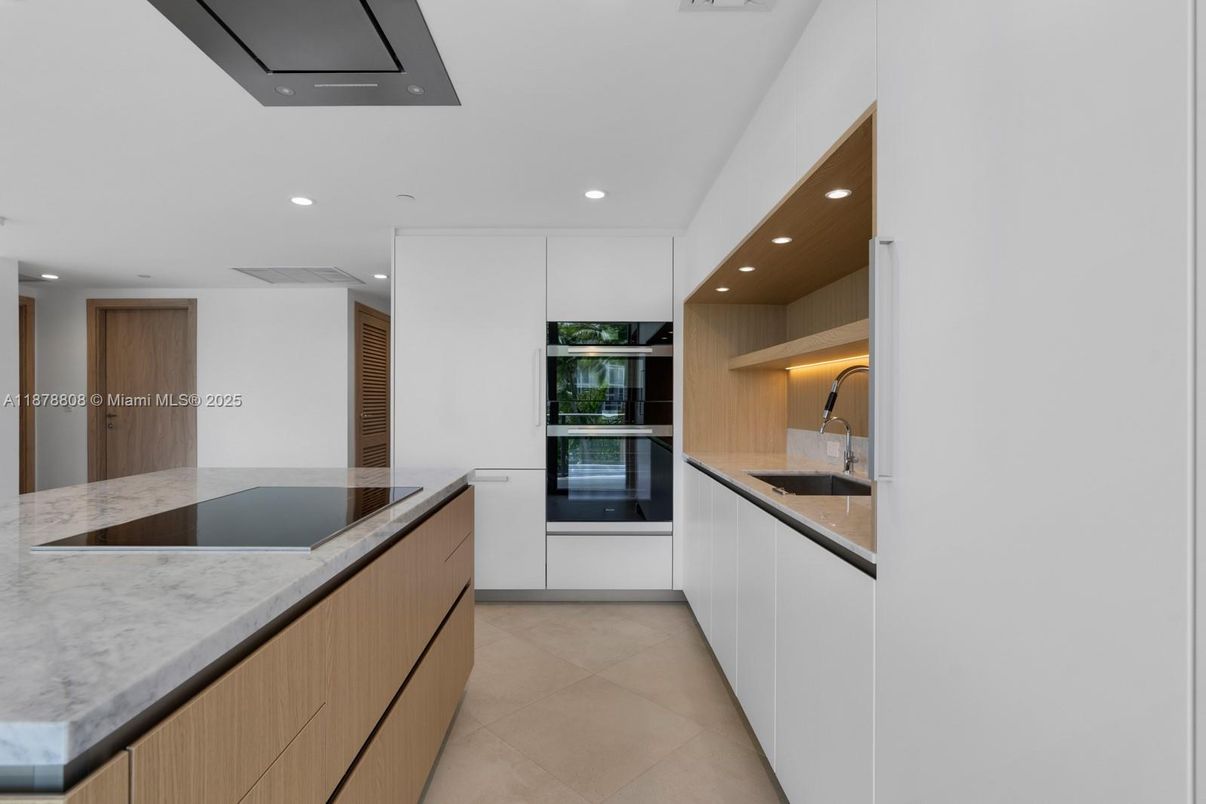 Interior, Kitchen, Recessed Lighting