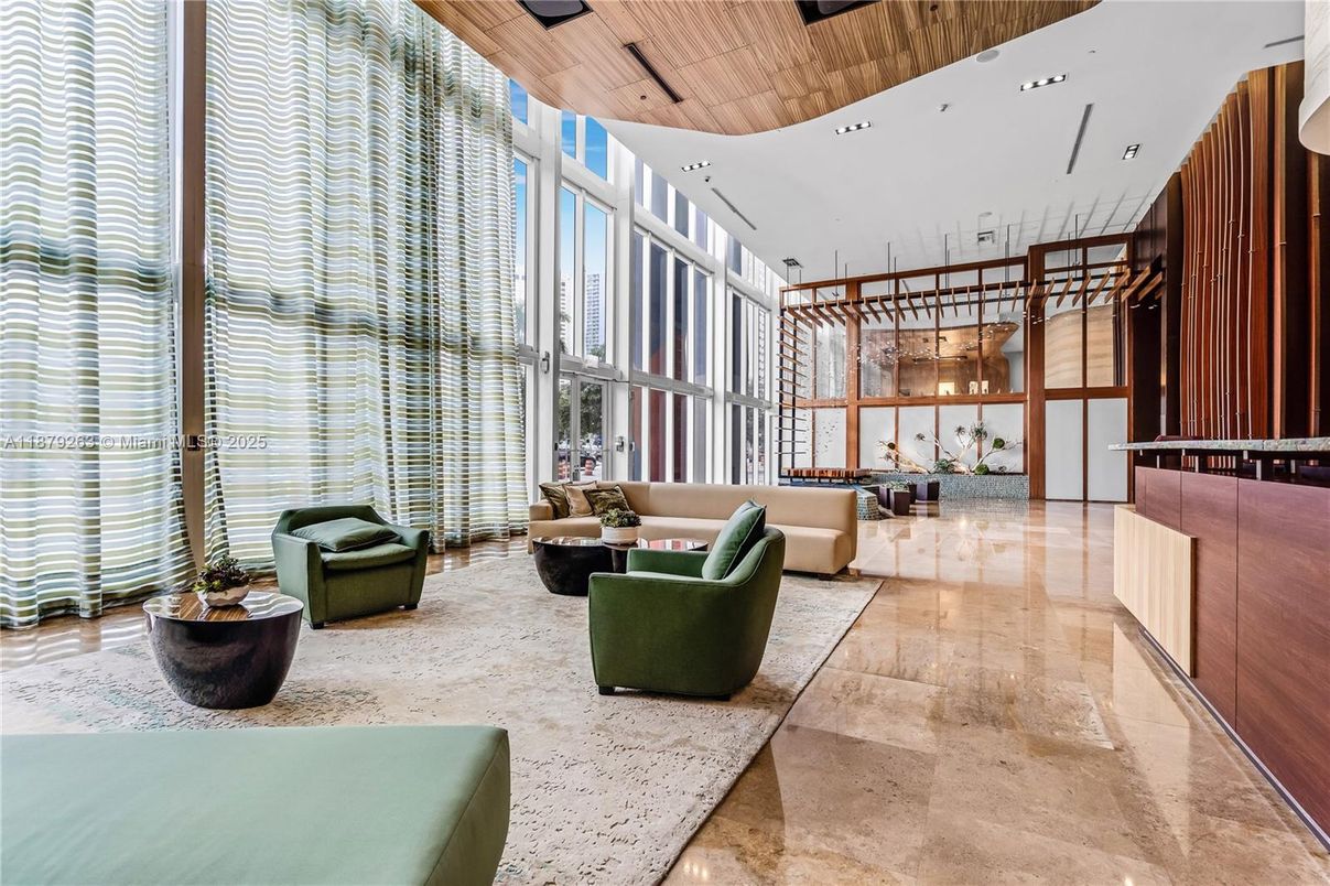 Interior, Living room, Pendant Lights, Recessed Lighting