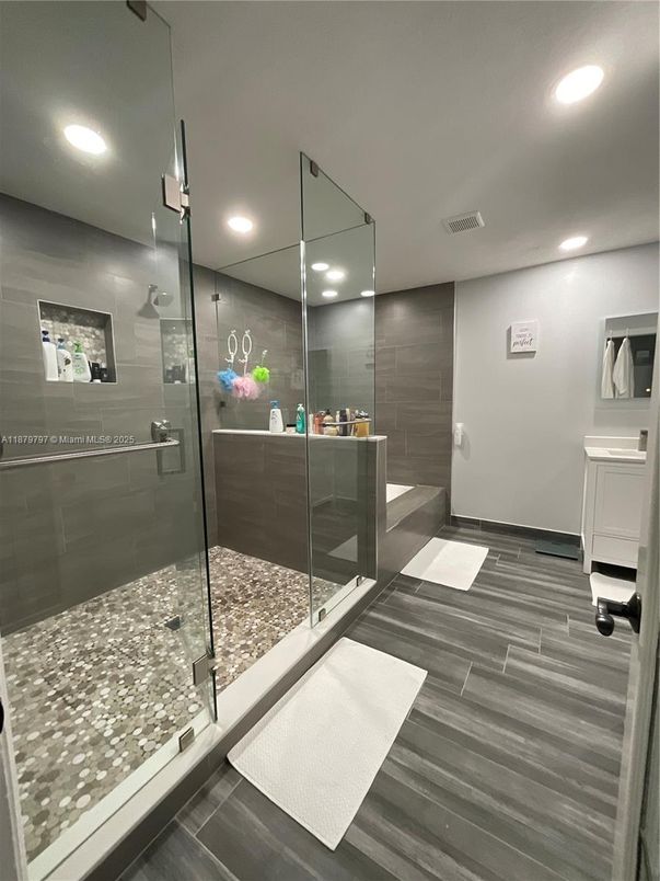 Interior, Recessed Lighting, Wood Texture Flooring