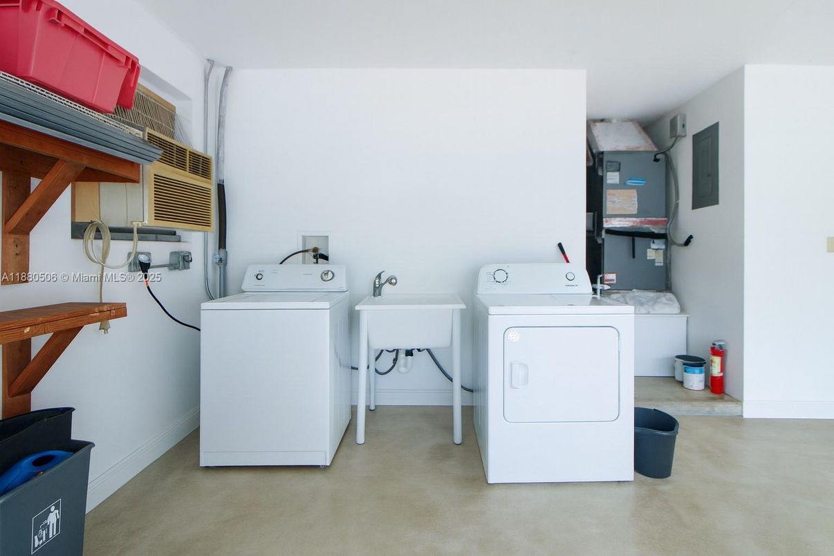 Interior, Washer