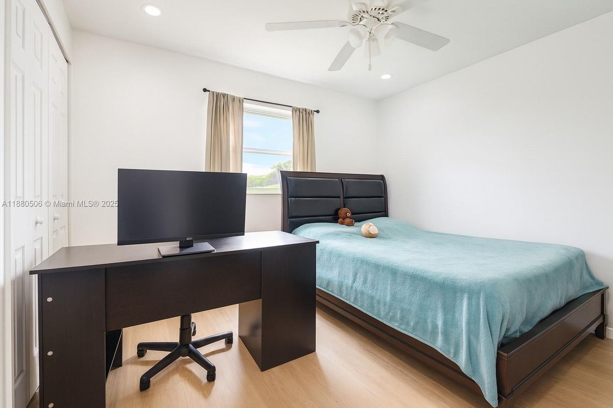 Bedroom, Home Office, Interior, Recessed Lighting, Wood Texture Flooring