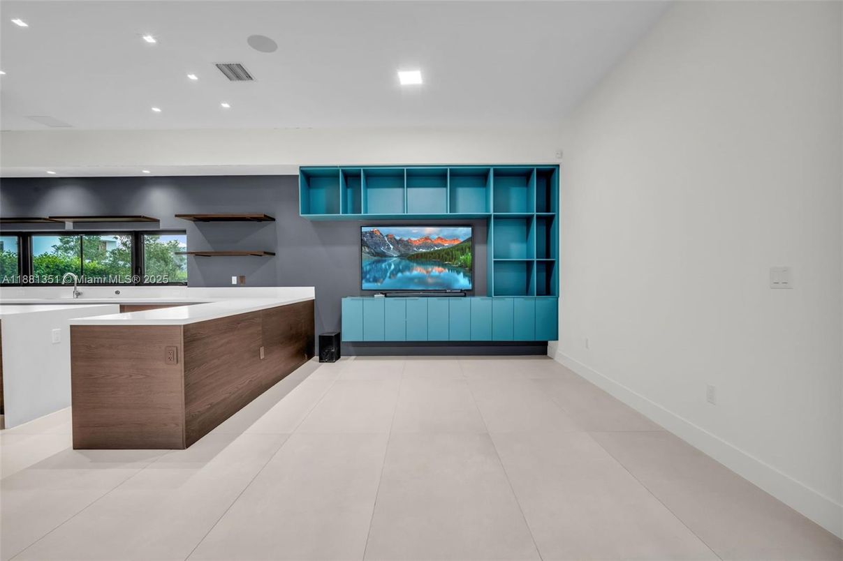 Interior, Recessed Lighting