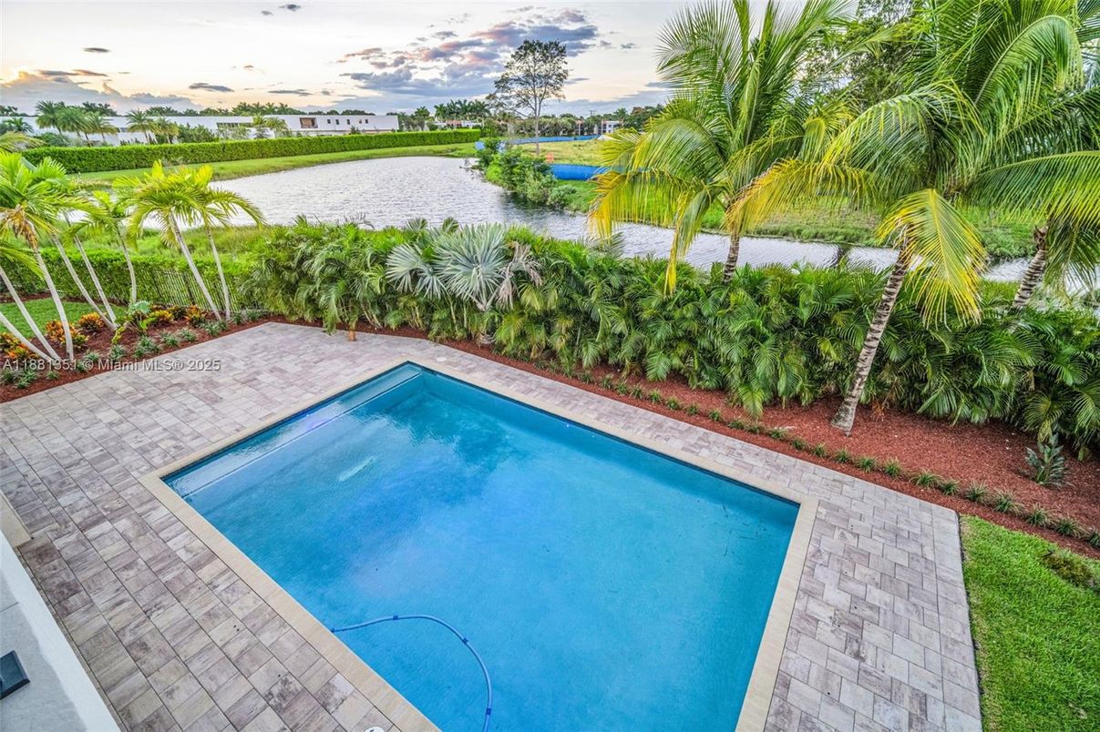 Exterior, Pool, Water