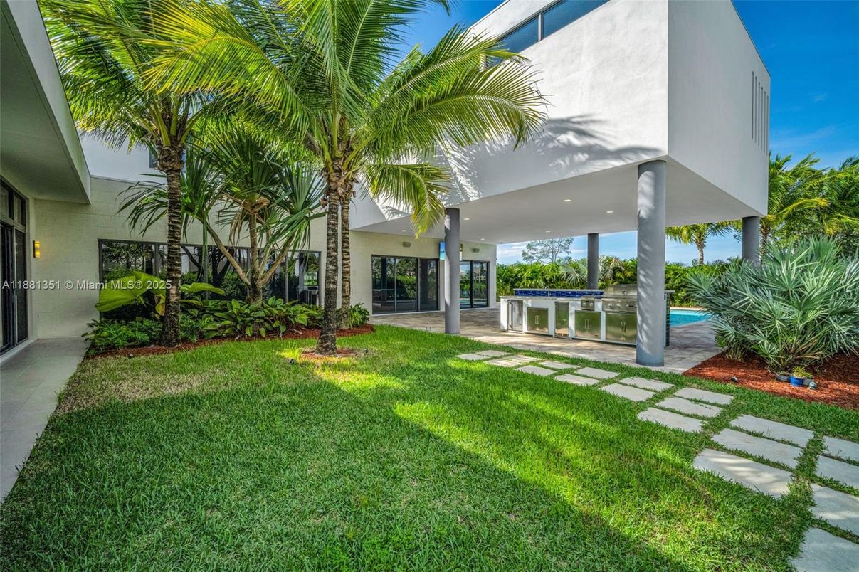 Backyard, Exterior, Pool