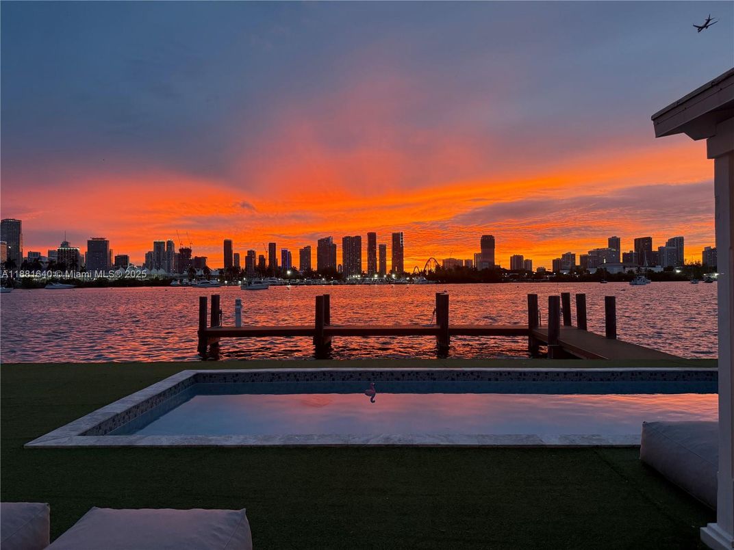 Exterior, Pool, Water