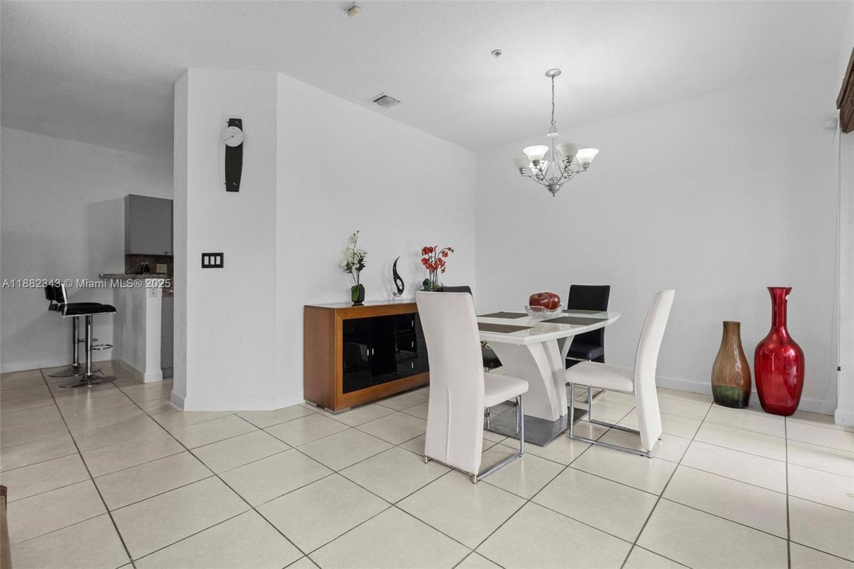 Chandelier, Dining room, Interior
