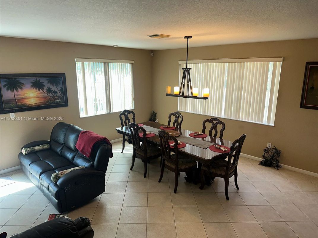 Dining room, Interior, Pendant Lights