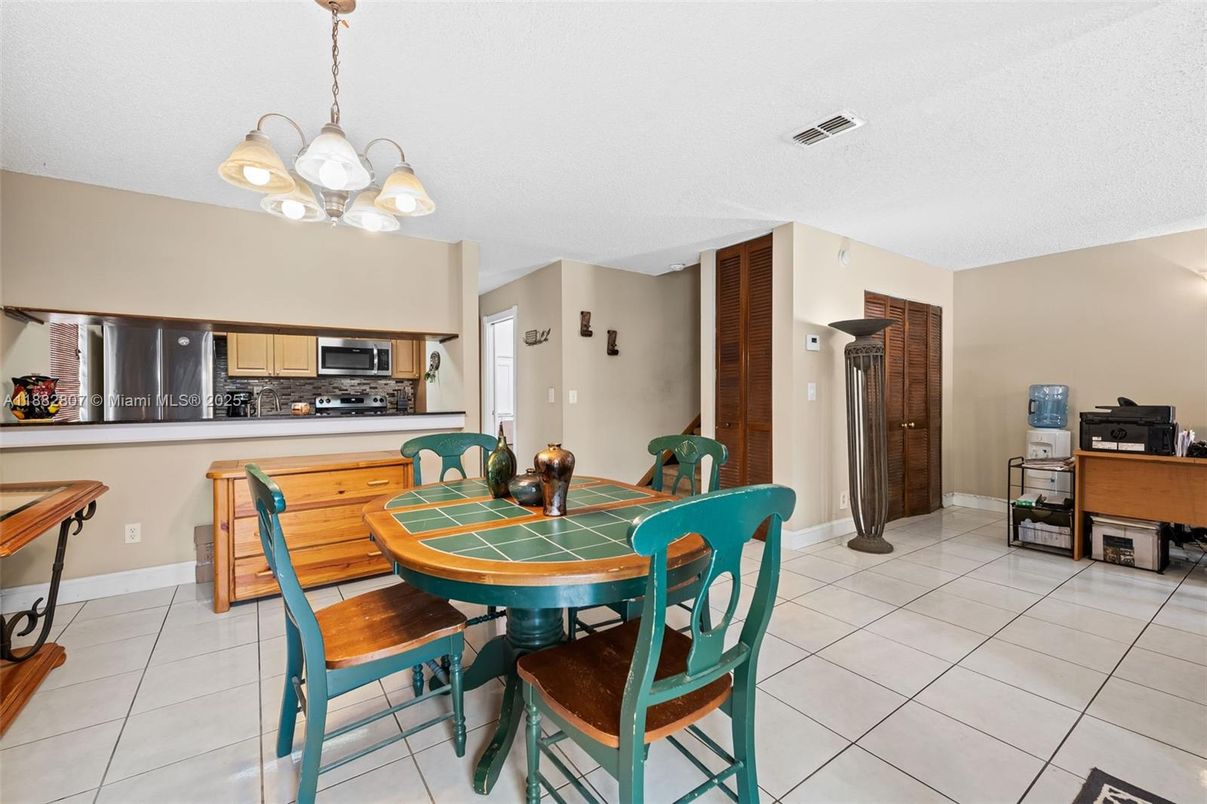 Chandelier, Dining room, Interior, Kitchen