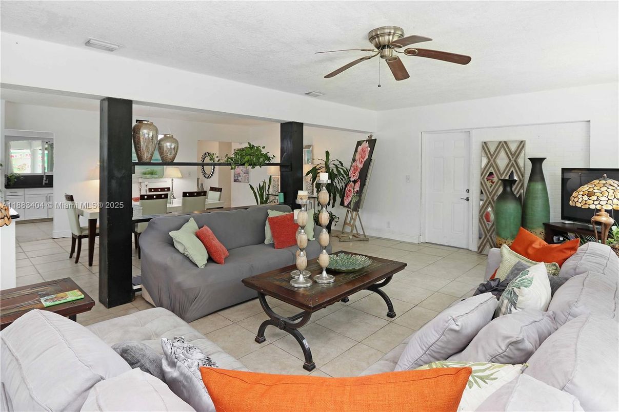 Interior, Kitchen, Living room