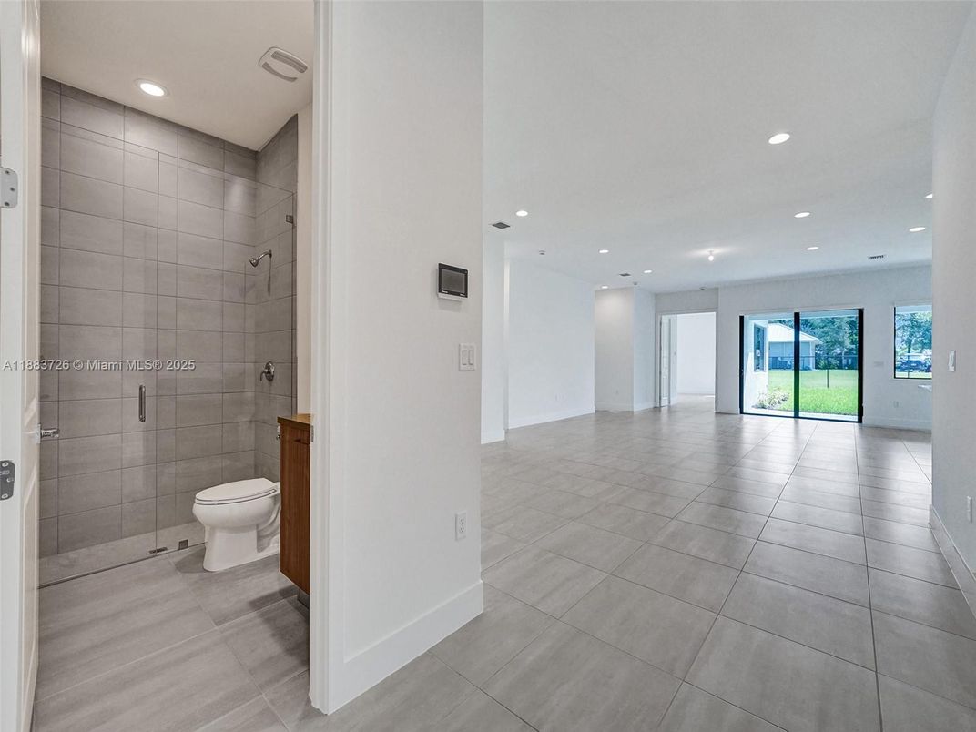 Bathroom, Interior, Recessed Lighting