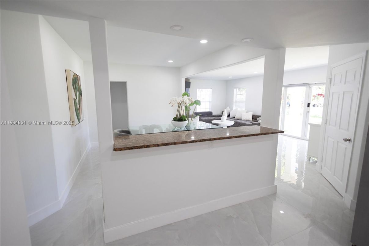 Interior, Recessed Lighting