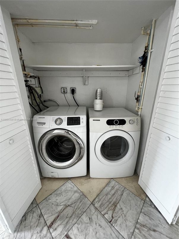 Interior, Marble, Utility Closets, Washer