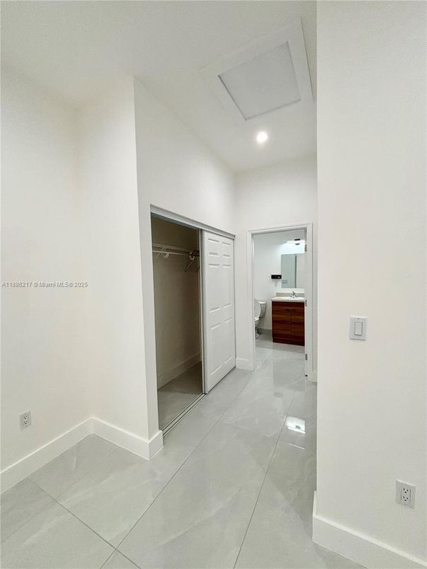 Interior, Recessed Lighting