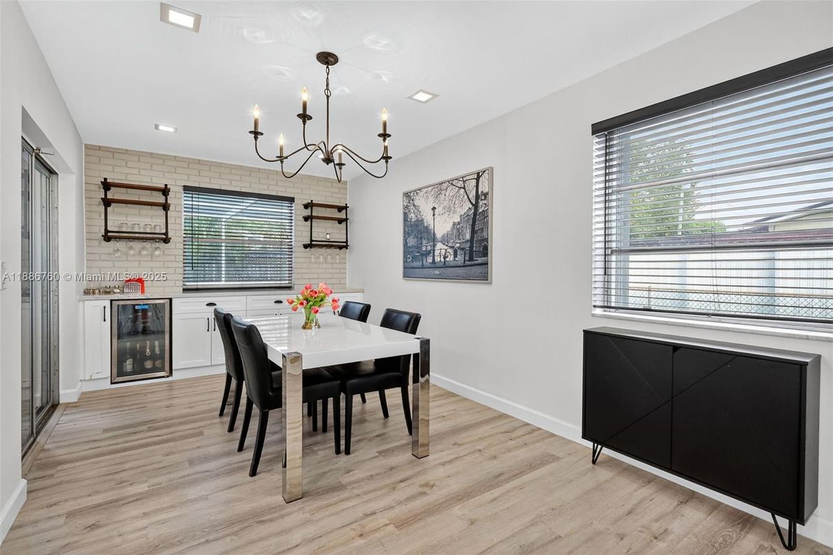 Chandelier, Dining room, Interior, Recessed Lighting, Wood Texture Flooring