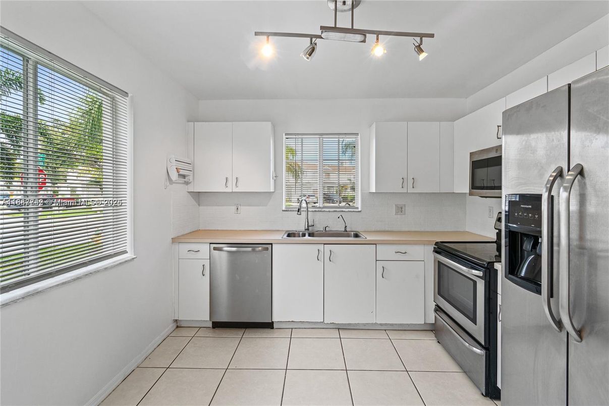 Interior, Kitchen, Stainless Steel Appliances
