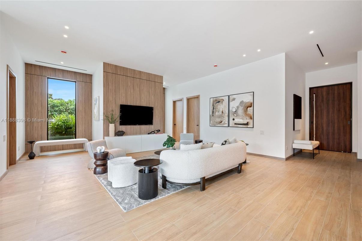 Interior, Living room, Recessed Lighting, Wood Texture Flooring, Wooden Walls