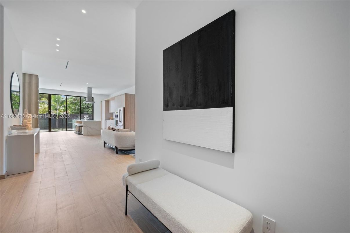 Interior, Recessed Lighting, Wood Texture Flooring