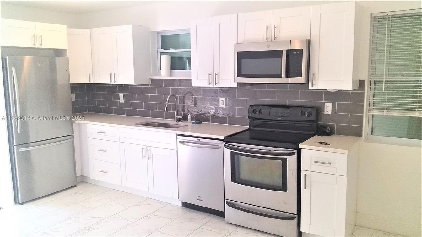 Interior, Kitchen, Marble, Stainless Steel Appliances