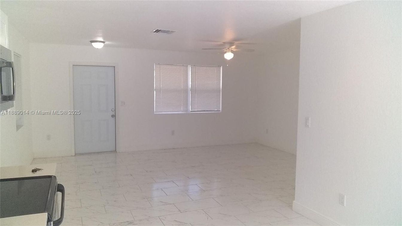 Empty room, Interior, Marble