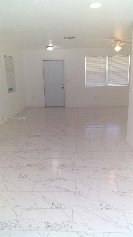 Empty room, Interior, Marble, Recessed Lighting