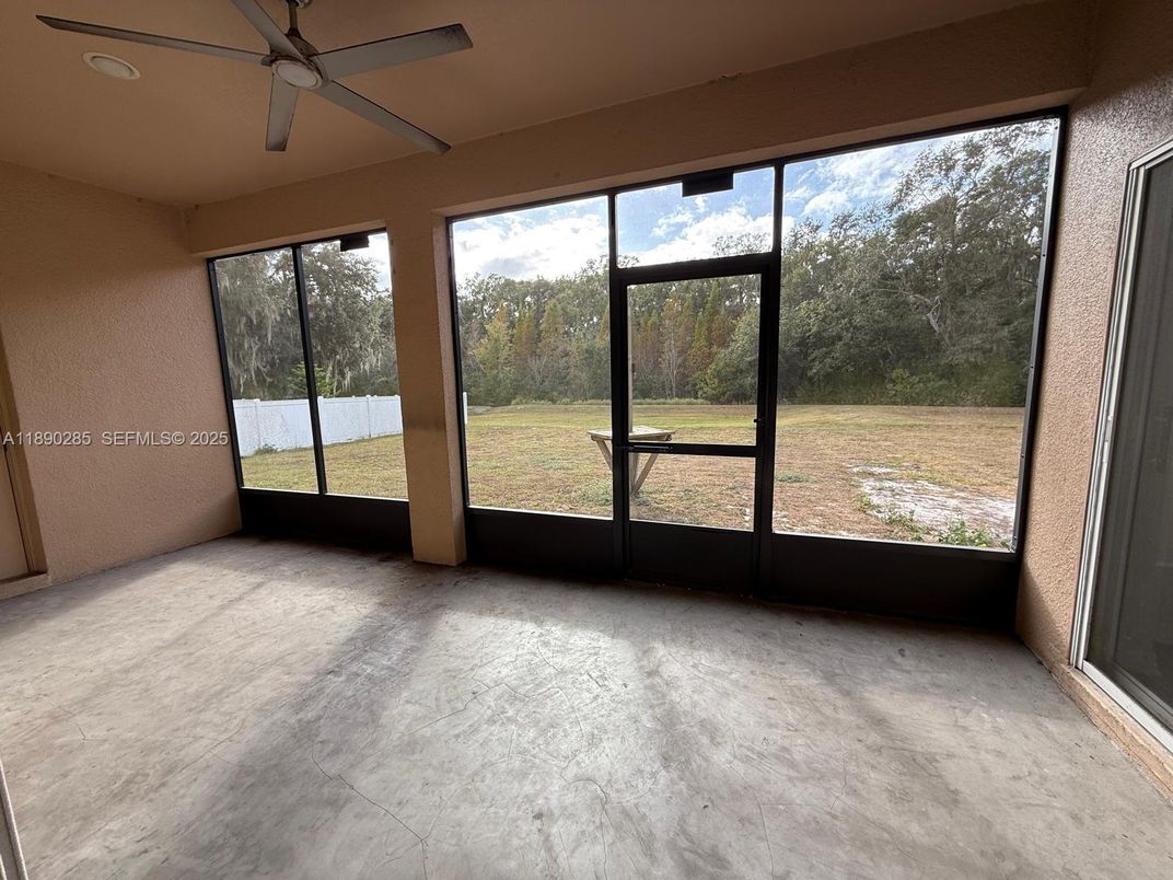 Empty room, Interior, Recessed Lighting, Sun Room