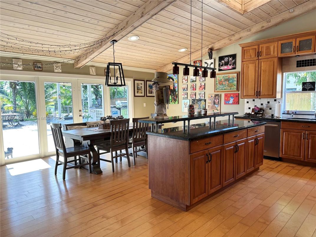 Dining room, Interior, Kitchen, Pendant Lights, Recessed Lighting, Wooden Beams, Wooden Ceilings, Wood Texture Flooring
