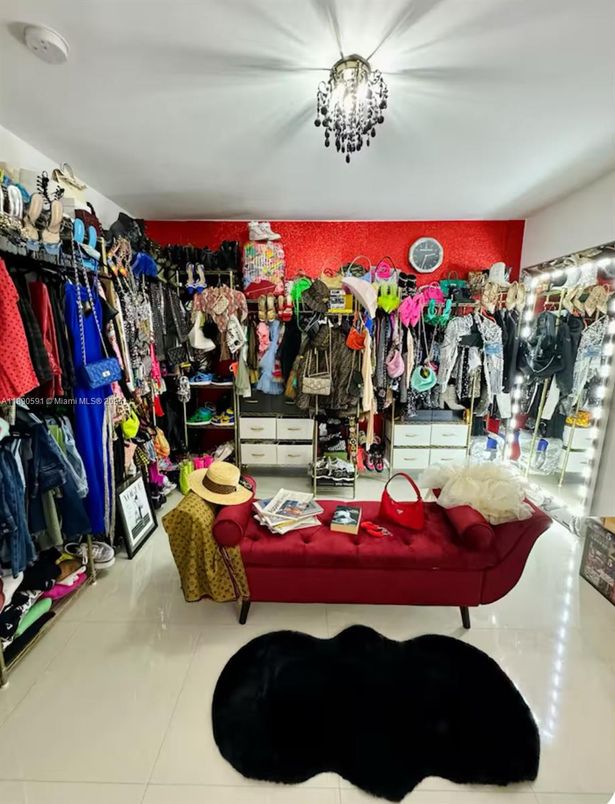 Interior, Walk-in Closets